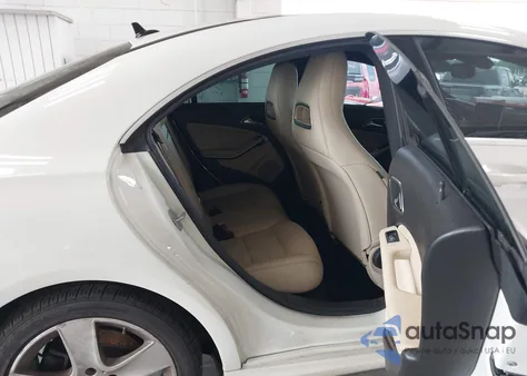 2016 Mercedes-Benz Cla 250 z USA, uszkodzony, nr VIN WDDSJ4EB3GN299185